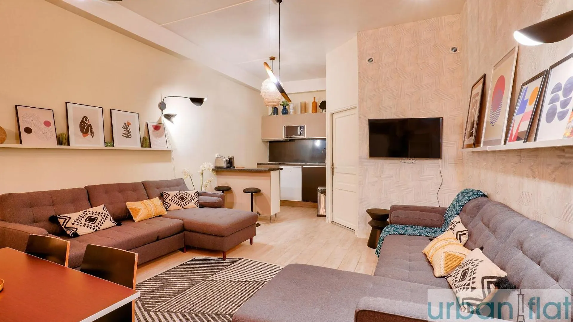 Apartment 33 - Flat Av Des Champs-elysees Paris